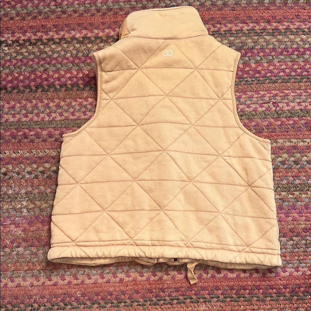 NWT CALIA CROPPED TAN VEST GOLDEN TAFFY QUILTED - Picture 4 of 5